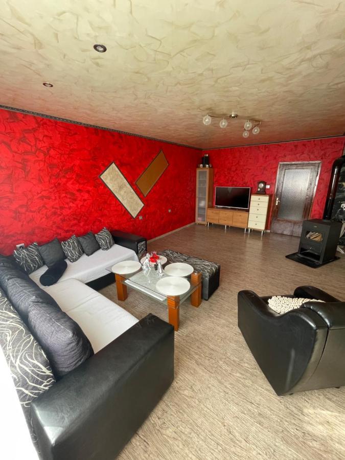 Vilhelmov'S Apartament Lukovit Ngoại thất bức ảnh